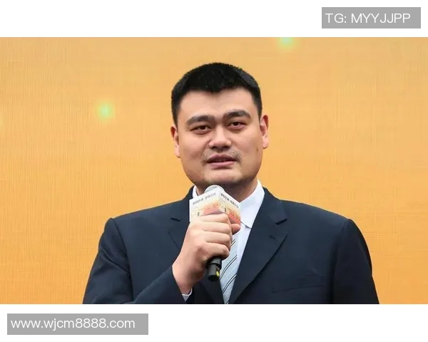 姚明街头看客的故事:巨人眼中的平凡与感动