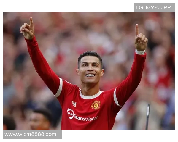 全球足球舞台上的几位超级巨星及其辉煌成就解析