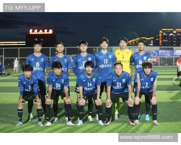 足球明星齐聚一堂精彩合影高清视频尽享足球魅力与激情瞬间 足球明星齐聚一堂精彩合影高清视频尽享足球魅力与激情瞬间